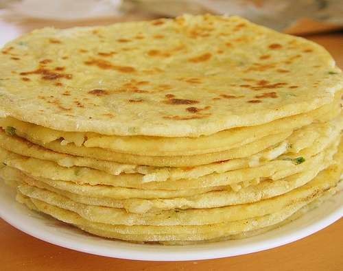 comprar Máquina multifuncional de la tortilla de la harina, fabricante automático de la tortilla con el horno de túnel Fabricación en línea