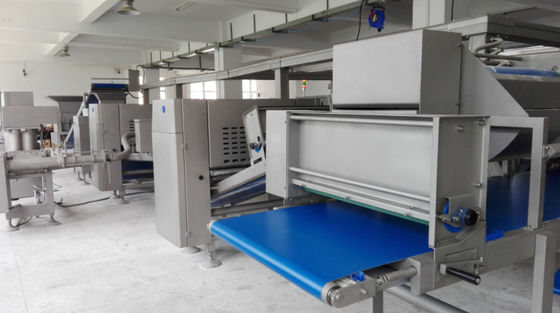 comprar Los bollos de hamburguesa industriales empanan la máquina de la fabricación cadena de producción automática Fabricación en línea