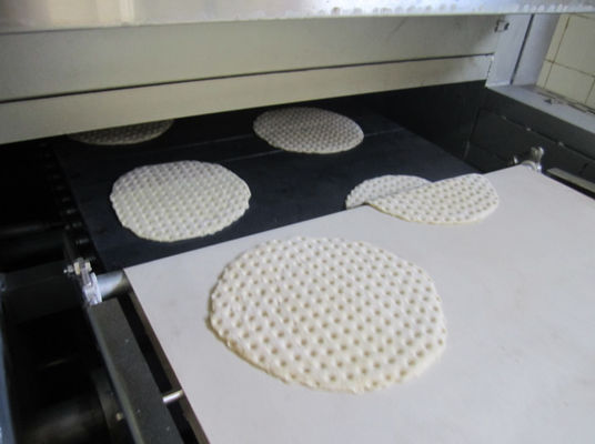 comprar Cadena de producción industrial de la pizza controlada por el PLC de Siemens para la diversa corteza de la pizza del diámetro Fabricación en línea